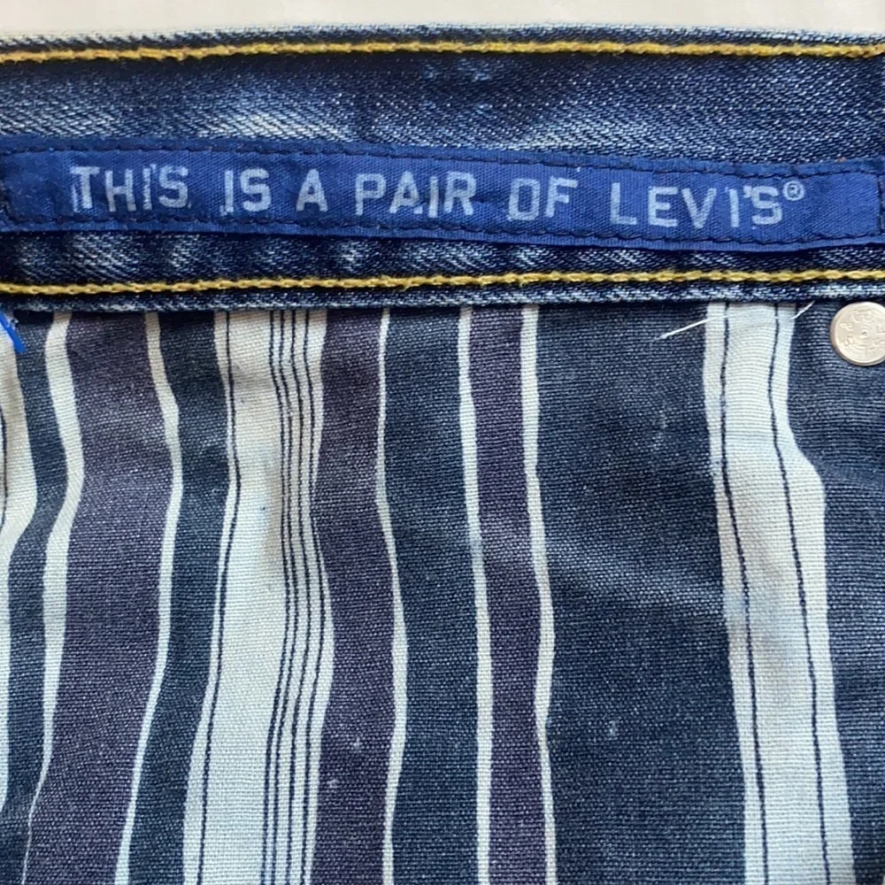 Levi’s 527 Mens Size 36 Patch Distressed straight jeans